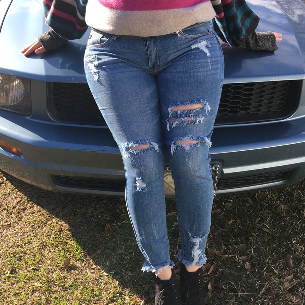 Los Angeles KanCan Distressed Skinnies Jeans - Picture 3 of 8